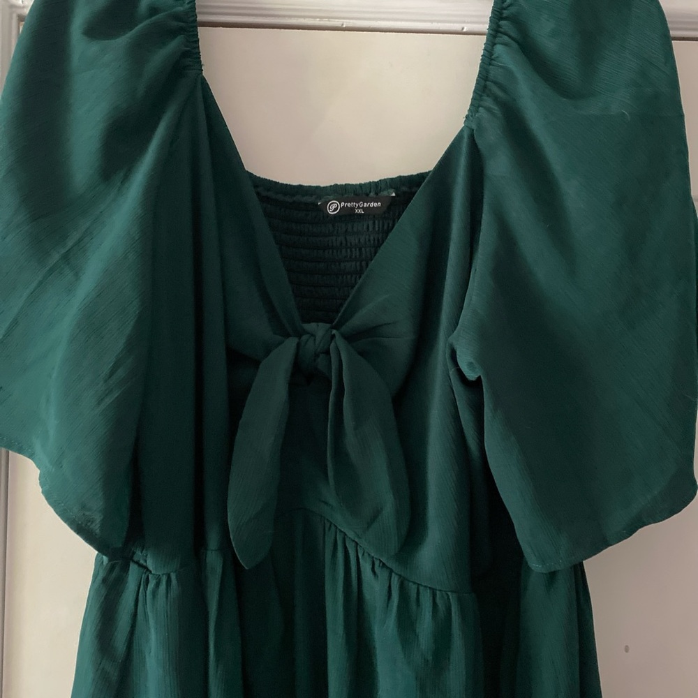 Green Dress - Picture 2 of 4